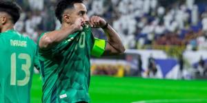 بهدف الدوسري..«الأخضر» ينهض على حساب«التنين» - الهلال الإخباري