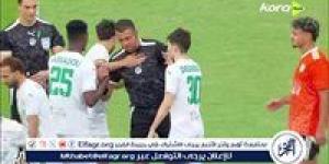 لافتة طيبة من لاعبي فاركو والمصري اتجاه المساعد هشام الدسوقى - الهلال الإخباري