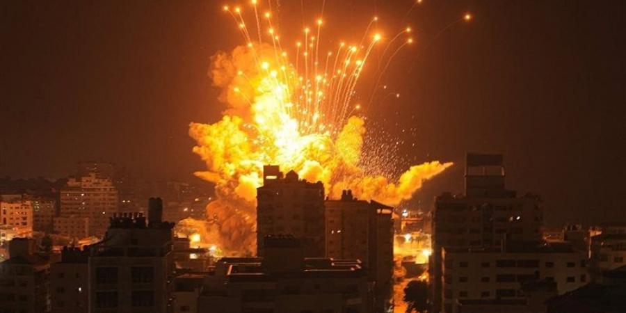 استشهاد وجرح 34 فلسطينيا في قصف إسرائيلي على منزل بمخيم البريج وسط غزة - الهلال نيوز