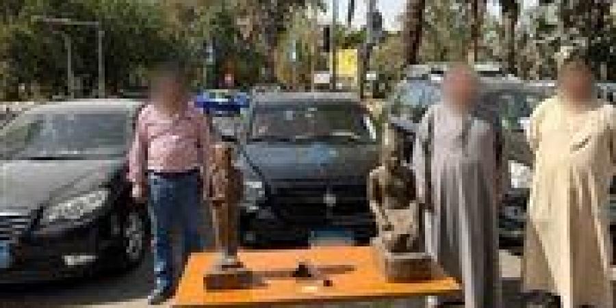 تماثيل فرعونية مزيفة تطيح بعصابة نصب في القاهرة - الهلال الإخباري
