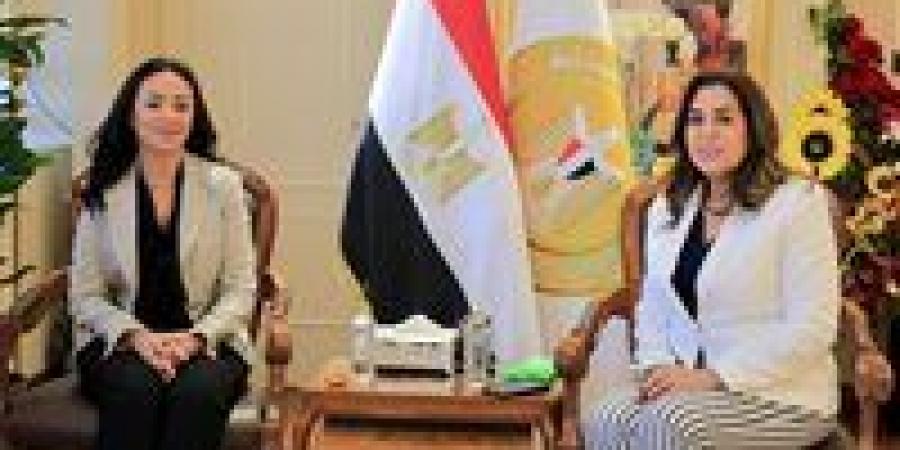 "التنمية المحلية" و"التضامن الاجتماعي" تبحثان دعم منصة "أيادي مصر" للحرف اليدوية ضمن منظومة التمكين الاقتصادي - الهلال الإخباري
