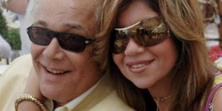زوجة خالد الصاوي تبرئ ذمتها في قضية زواج محمود عبدالعزيز وبوسي شلبي - الهلال الإخباري