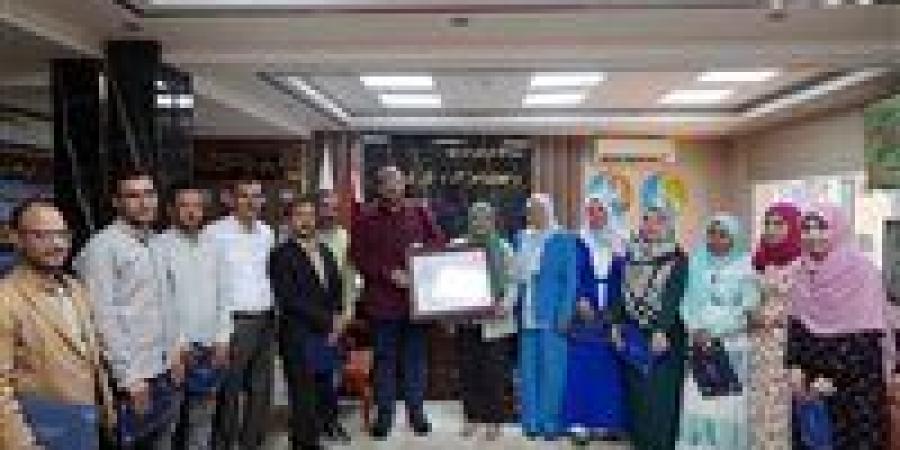 لحصولهم على المركز الأول..مياه سوهاج تكرم العاملين بادارة نظم المعلومات الجغرافية والاصول الفنية - الهلال الإخباري