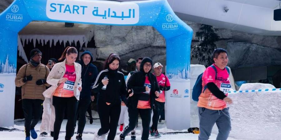 700 عداء من 70 دولة في سباق دبي للجري الثلجي - الهلال الإخباري