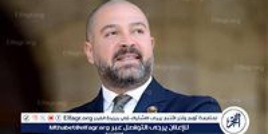 رئيس رابطة الأندية.. دمج الأندية الجماهيرية مع أندية الشركات الحل الأمثل لإنقاذ الأندية الجماهيرية من الأزمات "كسيراميكا السويس".. والقراران صحيحان في أزمة القمة - الهلال الإخباري