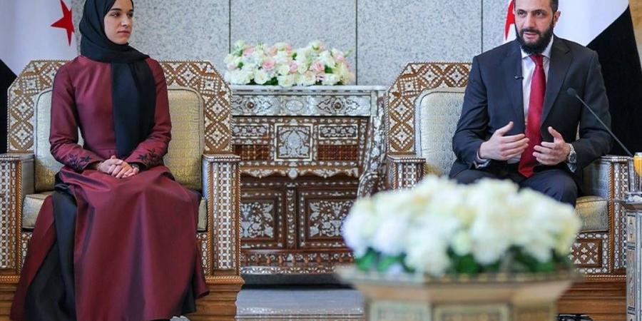 تنقّل بين 49 منزلاً.. أحمد الشرع يكشف تفاصيل حياته الزوجية - الهلال الإخباري