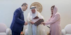 سلطان يشهد توقيع مذكرة تفاهم بين «أمريكية الشارقة» والجامعة الأمريكية بالقاهرة - الهلال الإخباري
