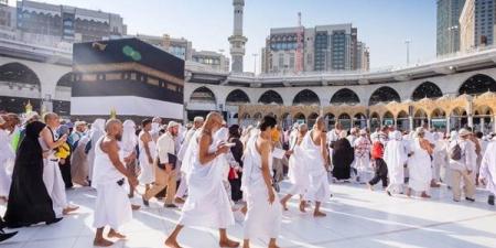 ما حكم الحج بتأشيرة سياحية أو عمالة؟.. أمين الفتوى يجيب - الهلال الإخباري