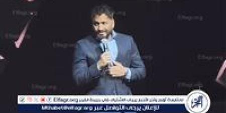 بالفيديو ..تامر حسني لجمهور الكويت : هتقوني علشان اغني ..انتوا عارفين الظروف - الهلال الإخباري
