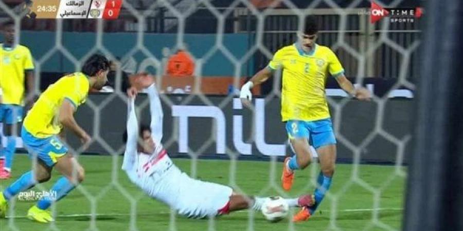 هل استحق لاعب الزمالك الطرد أمام الإسماعيلي؟.. خبير تحكيمي يفجر مفاجأة - الهلال الإخباري