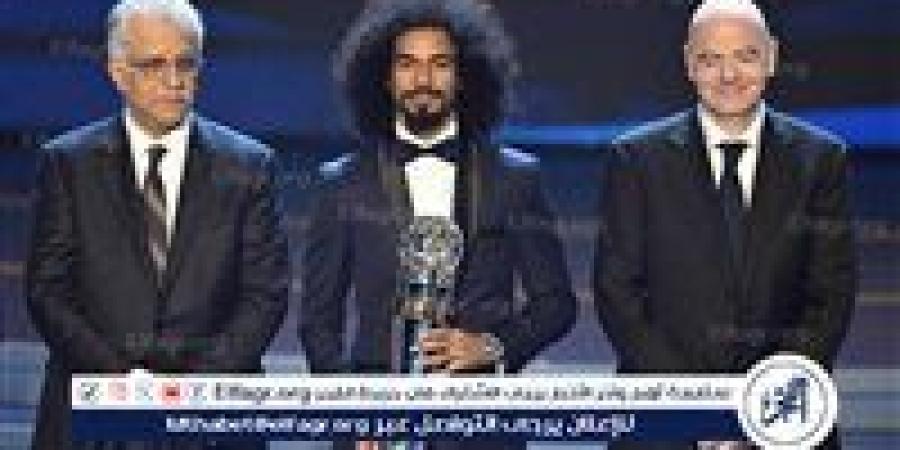 عفيف يتسلم جائزة أفضل لاعب في آسيا باستفتاء مجلة "تيتان" الصينية - الهلال الإخباري