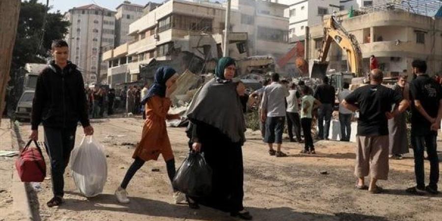 مئات الفلسطينيين ينزحون قسرا من الضفة الغربية وسط تصعيد للعدوان الإسرائيلي "فيديو" - الهلال الإخباري