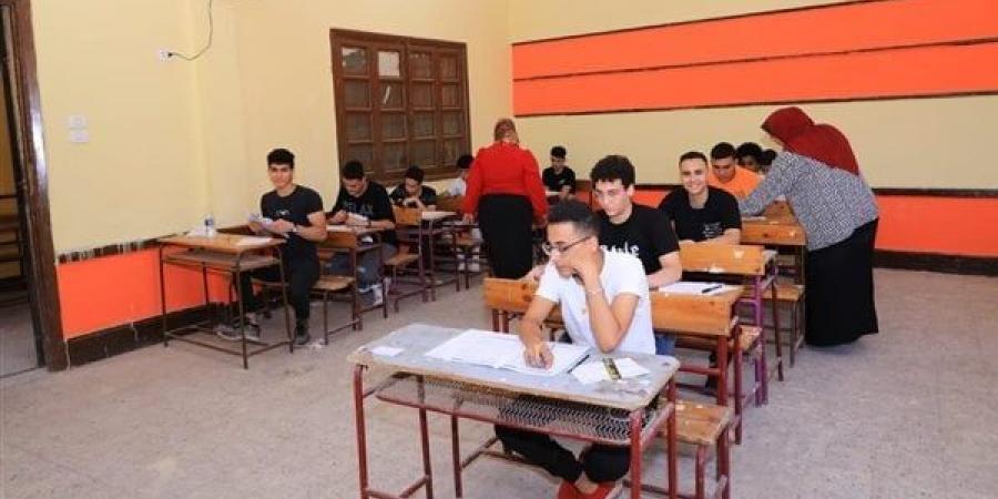 "استمارة الثانوية العامة 2025".. دليلك للتسجيل الصحيح وتجنب الأخطاء - الهلال الإخباري