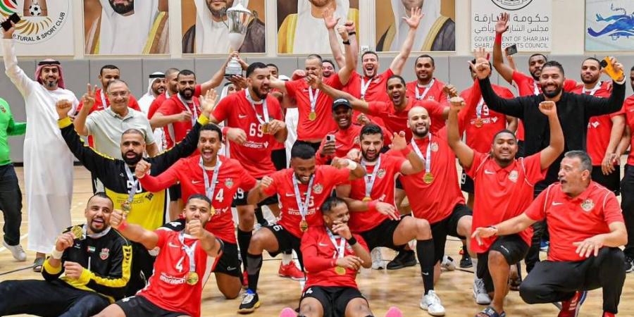 «الفرسان» يحتفل ببطولة المواطنين وثنائية اليد - الهلال الإخباري