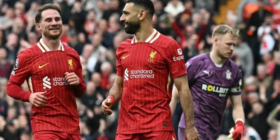 لماذا حاول محمد صلاح منع ليفربول من إجراء تبديل؟ - الهلال الإخباري