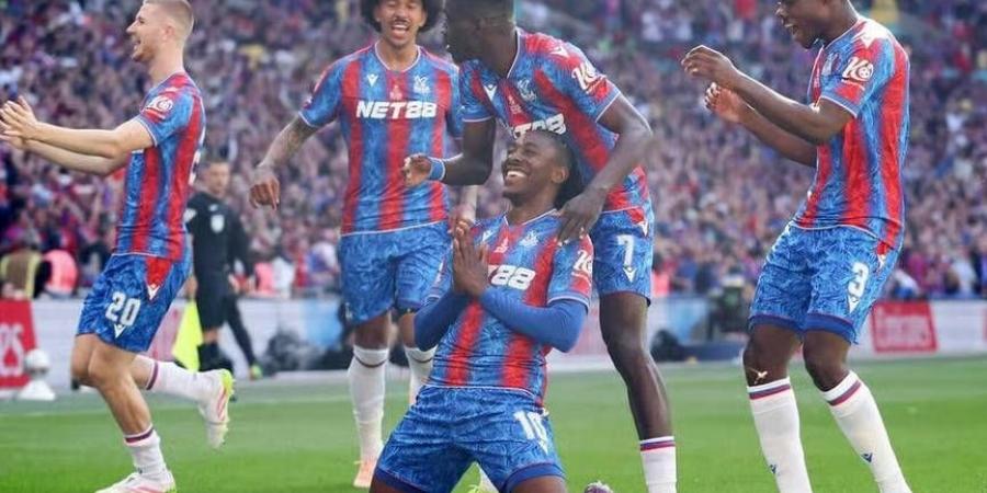 كريستال بالاس بطلًا لكأس الاتحاد الإنجليزي.. وغوارديولا يرفض مصافحة هندرسون - الهلال الإخباري