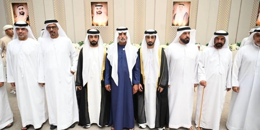 نهيان بن مبارك يحضر أفراح الشريفي والسويدي في العين - الهلال الإخباري
