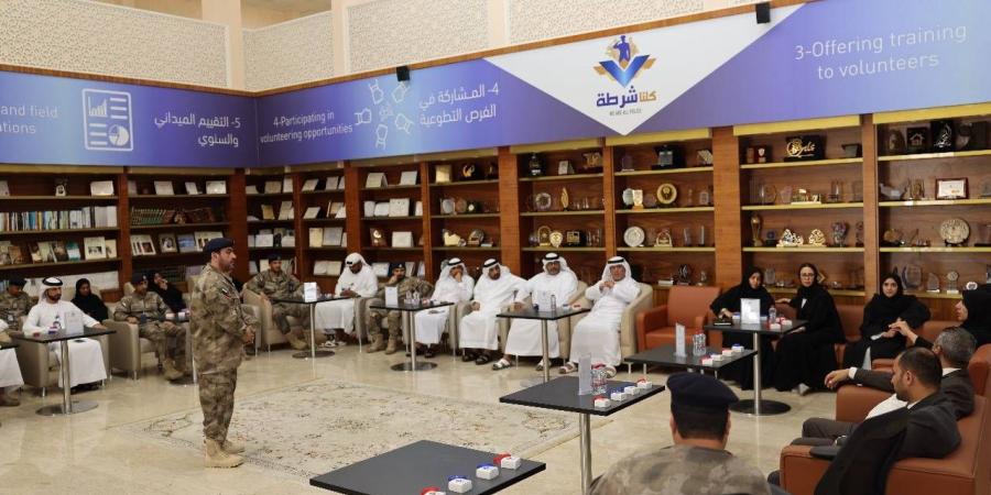 شرطة أبوظبي تعزز ثقافة التطوع الشرطي بالمدارس الحكومية - الهلال الإخباري
