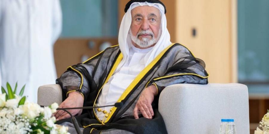 حاكم الشارقة: صباح الخير من باريس بلاد الأنوار - الهلال الإخباري