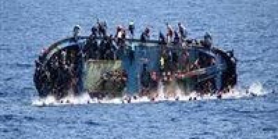 مقتل 7 نساء وأطفال بانقلاب قارب مهاجرين في ميناء بجزر الكناري - الهلال الإخباري