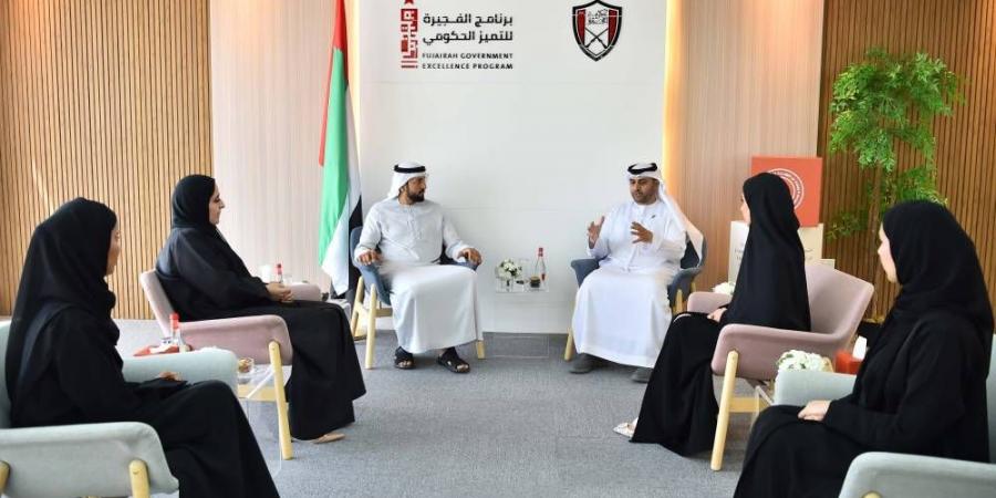 النيادي يعتمد أول مساحة شبابية في الفجيرة - الهلال الإخباري