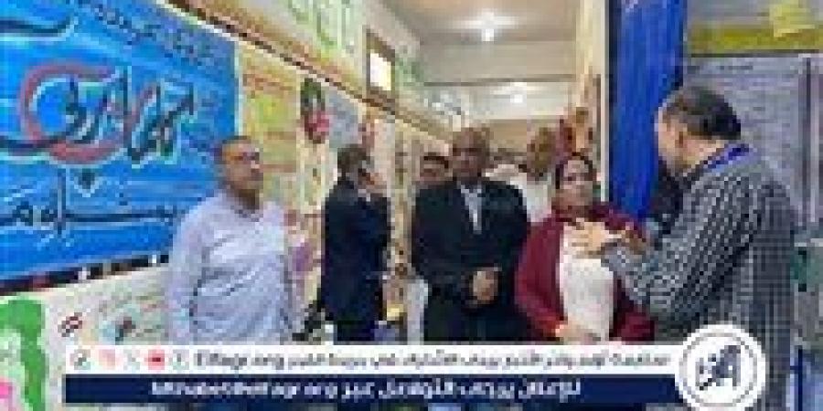 مدير تعليم مطروح تتفقد معرض ختام الأنشطة والوسائل التعليمية بالروضة الخاصة - الهلال الإخباري