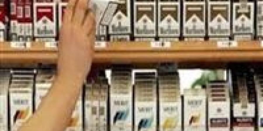 تموين الغربية يضبط تجار سجائر يرفعون الأسعار 200 جنيه عن التسعيرة الرسمية - الهلال الإخباري
