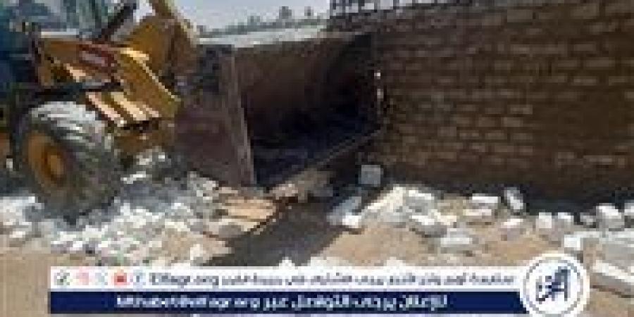 إزالة فورية لحالتي تعدٍ على أراضٍ زراعية بالمراشدة بالوقف - الهلال الإخباري