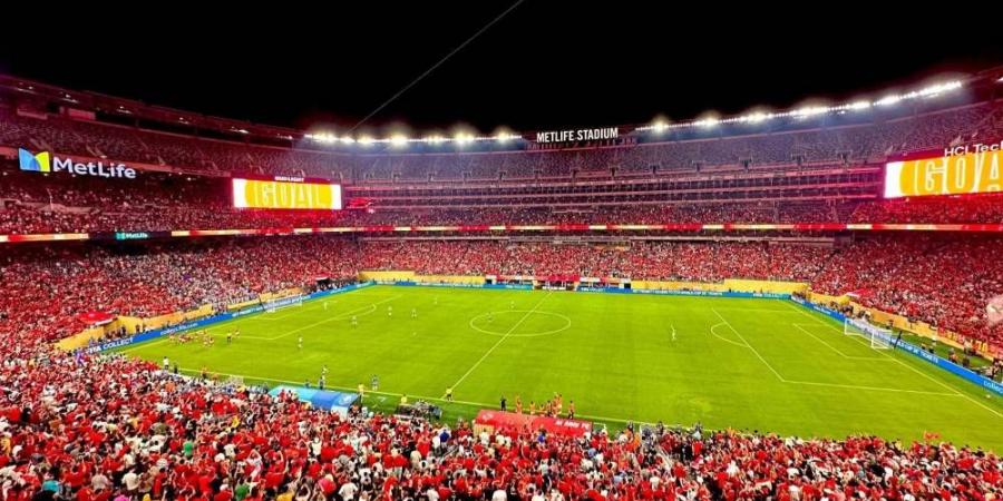 الحضور الجماهيري يتجاوز 1.5 مليون مشجع - الهلال الإخباري